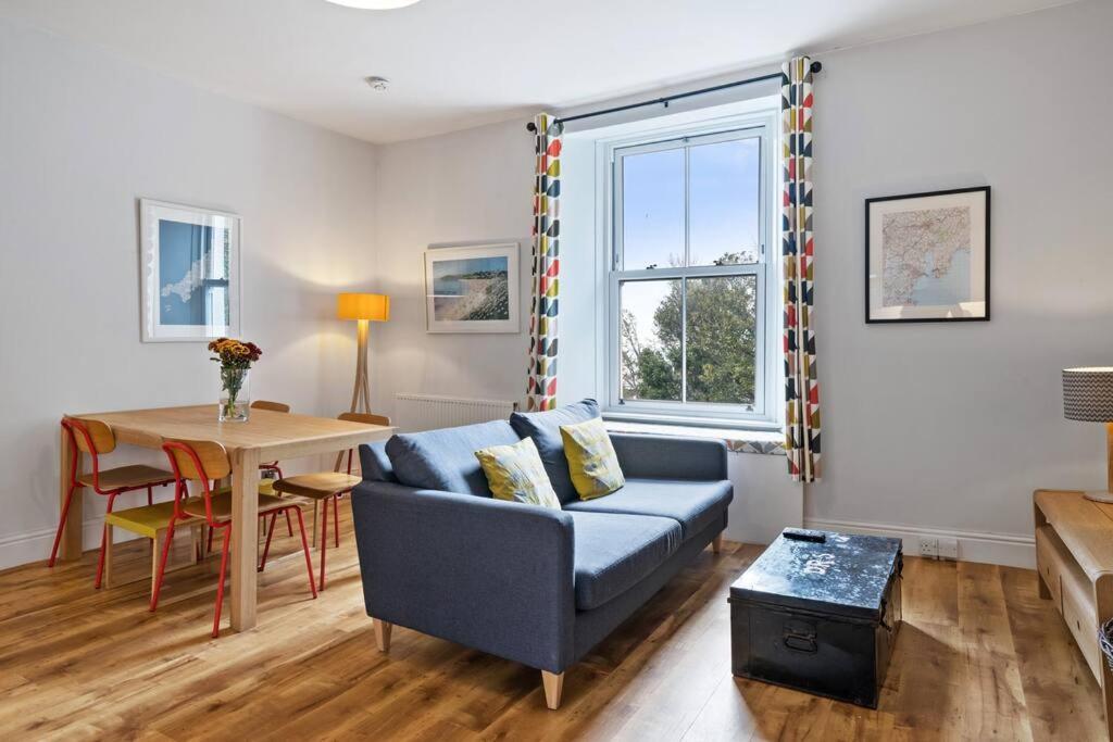 Pendennis - Bright Victorian Flat, Sea Views & Close To Beach Falmouth Exterior foto
