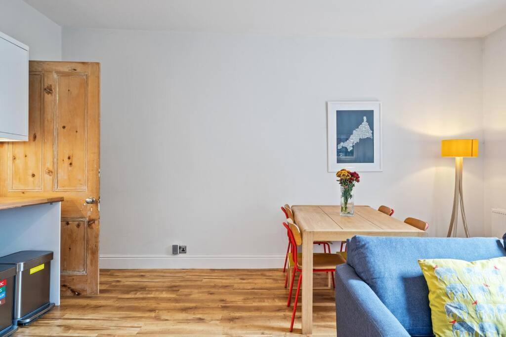Pendennis - Bright Victorian Flat, Sea Views & Close To Beach Falmouth Exterior foto